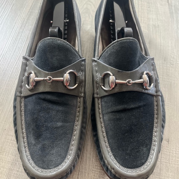 GUCCI Men’s Velvet Loafers